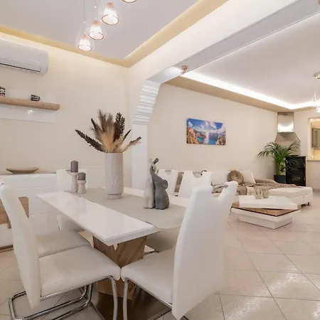 Pergola Villa *